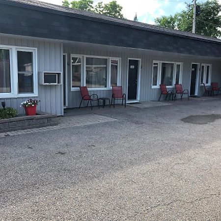New Rockland Motel Bobcaygeon Экстерьер фото