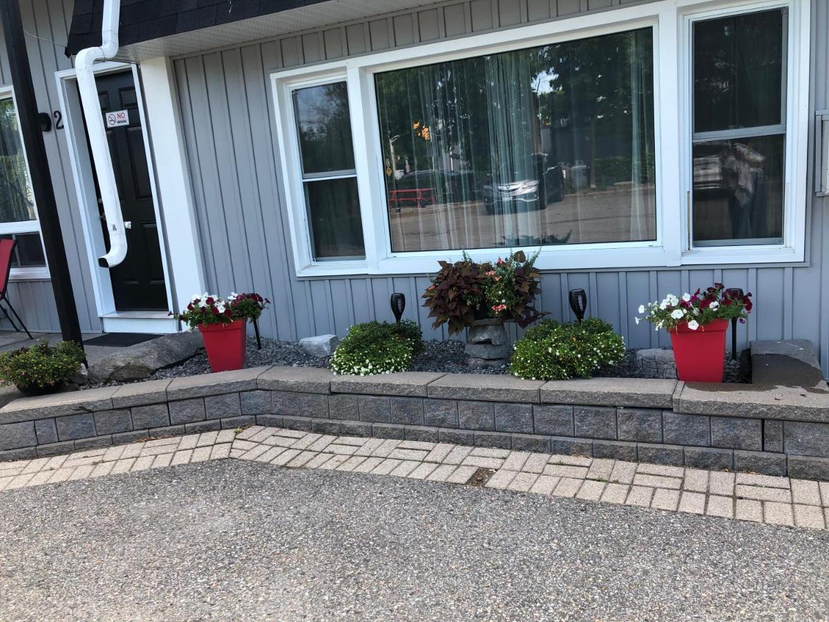 New Rockland Motel Bobcaygeon Экстерьер фото