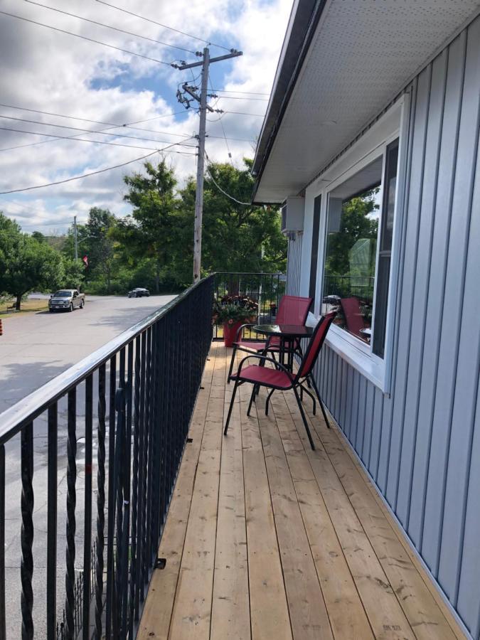 New Rockland Motel Bobcaygeon Экстерьер фото