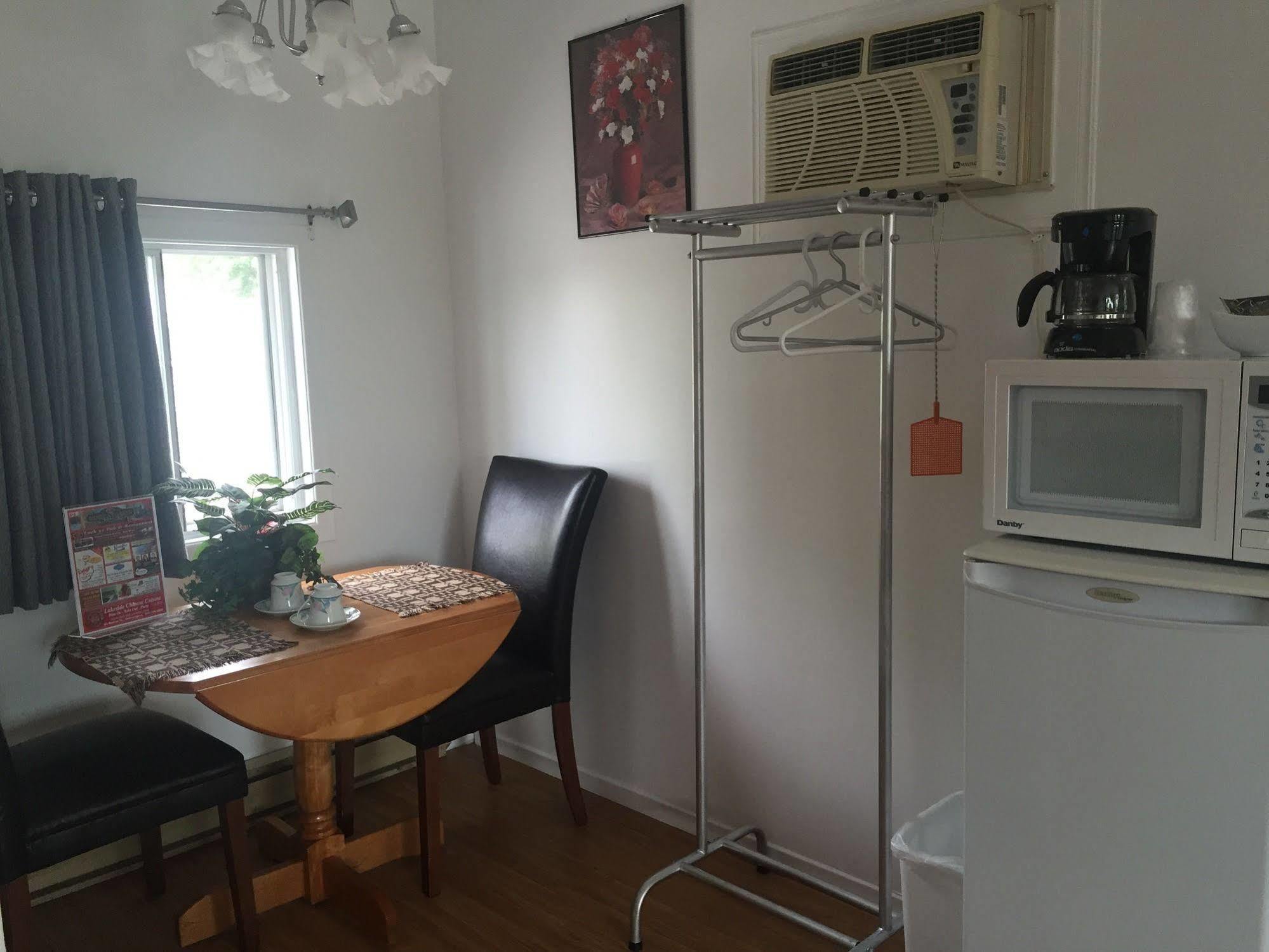 New Rockland Motel Bobcaygeon Экстерьер фото